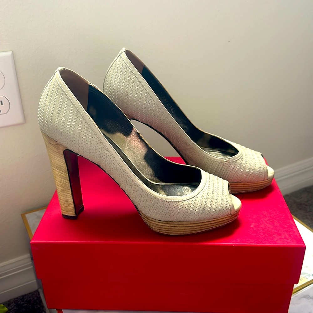 Valentino heels! Vintage… these are my favorite everyday pair for the office!